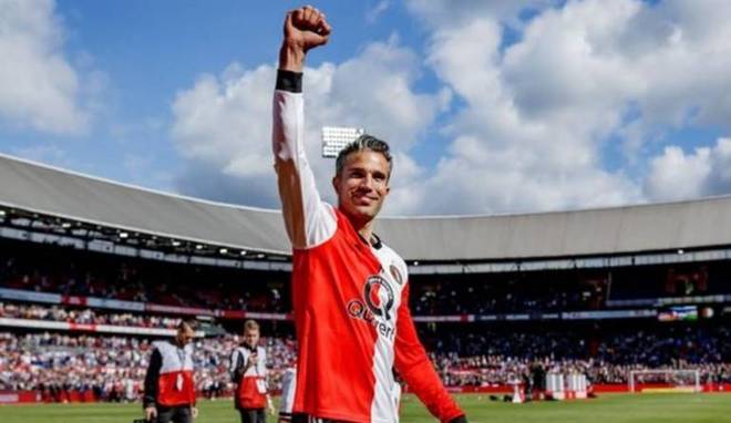 里程碑夜!费耶诺德临场应变,社区盾今晚刷纪录,媒体盛赞,赛程密集仍需轮换 里程碑夜!费耶诺德临场应变,社区盾今晚刷纪录,媒体盛赞,赛程密集仍需轮换